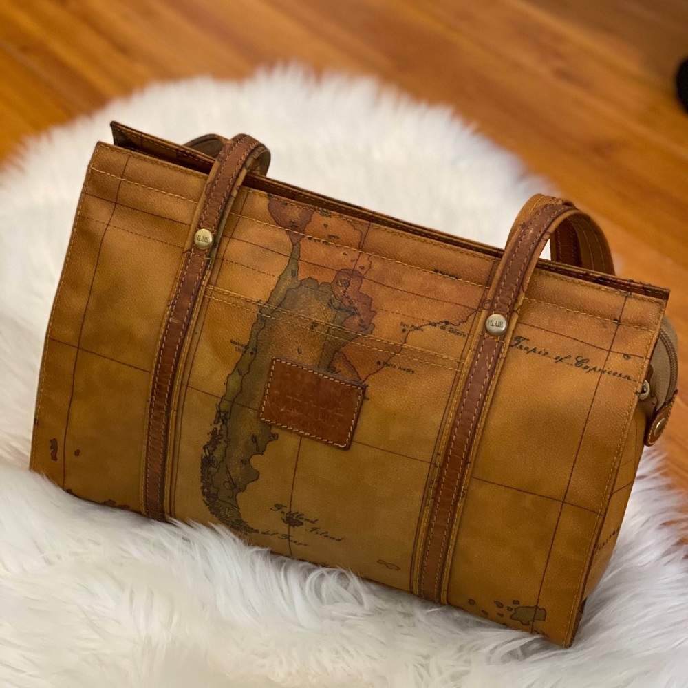 Alviero Martini Geo Print Tote
